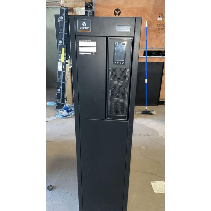 UPS Vertiv Liebert EXS 20kVA / 20kW ? Trif�sico ? Doble Conversi�n ? Incluye 64 bater�as CSB 12V 460