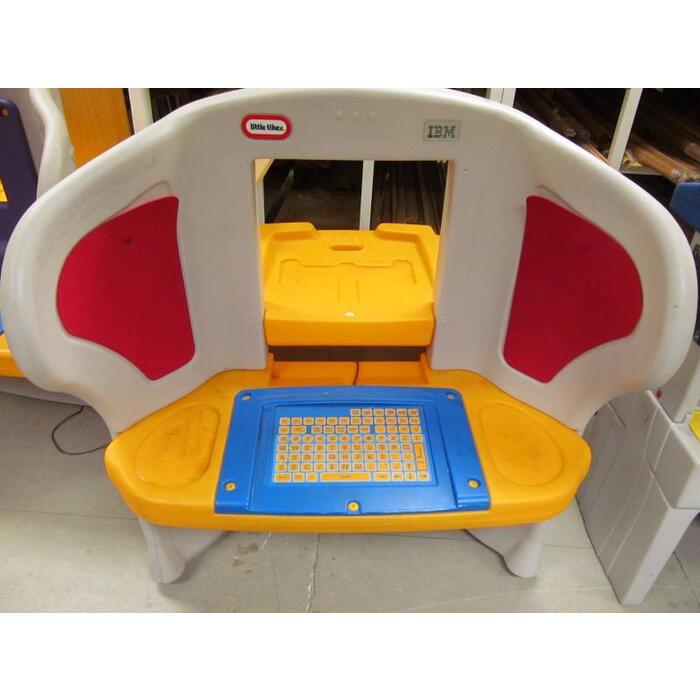 Centro de aprendizaje inform�tico infantil Little Tikes Young Explorer