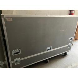 Alquiler anviles - estuche r�gido 1,4 x 2 m
